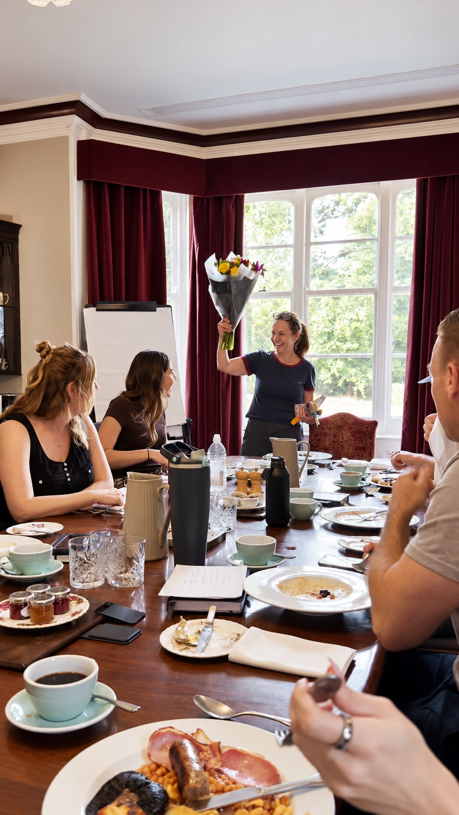 Wedding professionals sharing ideas around The Round Table
